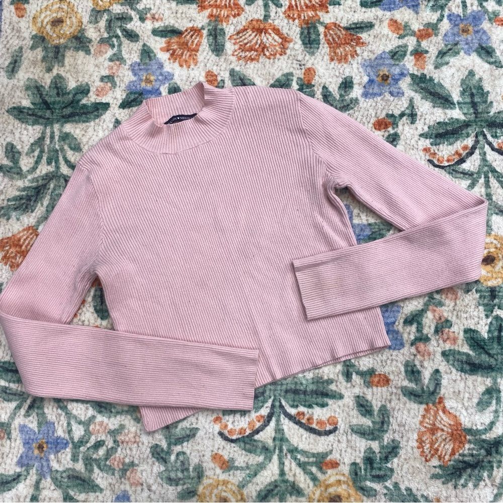 Brandy Melville Brett Turtleneck Ribbed Long Sleeve Crop Sweater Shirt OS small - Picture 2 of 6